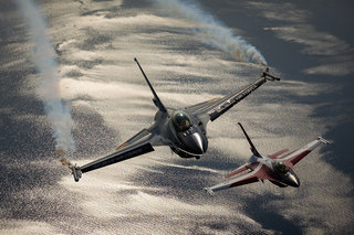 5 - Belgian and Danish AF F-16 Solo Display IM1 3587 FA-67