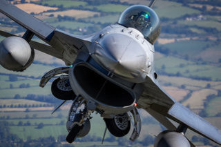 Belgian Air Force General Dynamics F-16BM Fighting Falcon FB-17 IM2 2564