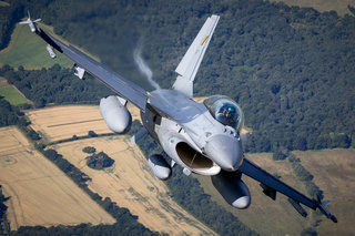 Belgian Air Force General Dynamics F-16BM Fighting Falcon FB-17 IM2 2742