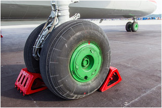 Air Koryo Antonov An-24 P-537 undercarriage