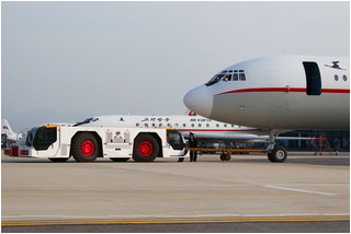 Aircraft tug at Kalma