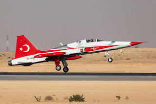 Turkish Stars Canadair NF-5A-2000 IM1 7447 71-3072